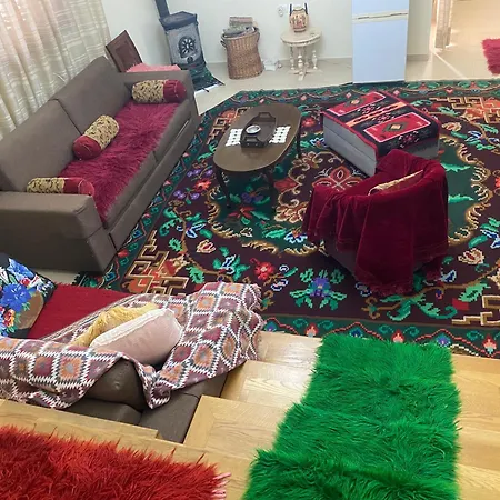 Villa 38 *