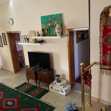 Villa 38 Korça