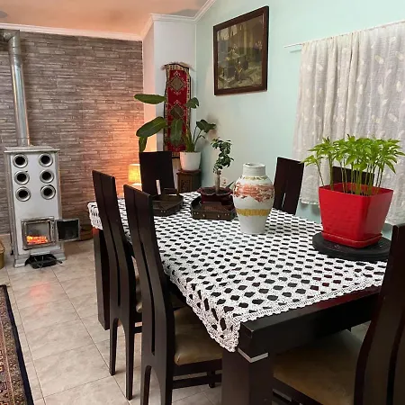 Villa 38 *