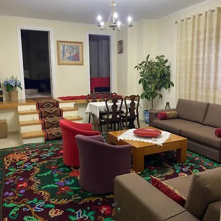 Villa 38 *